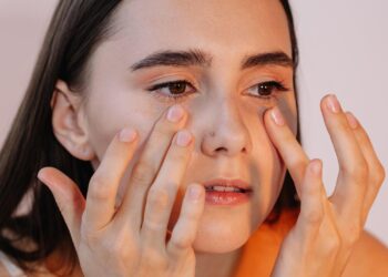 جفاف الجفون.. لماذا يحدث وما هو العلاج؟