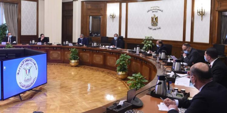 رئيس الوزراء يؤكد على تفعيل الخريطة الاستثمارية لترويج المشروعات