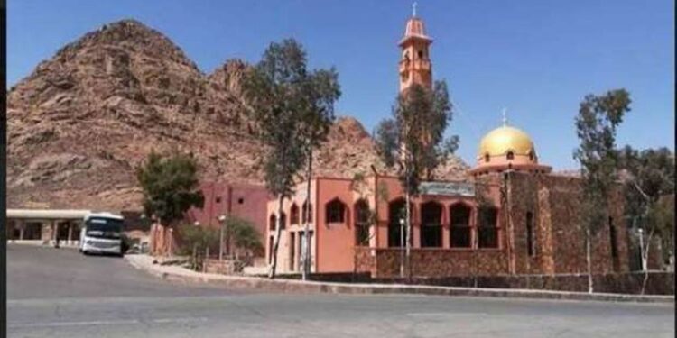 تعرف على رونق السياحة الدينية.. مشروع التجلي الأعضم فوق أرض السلام