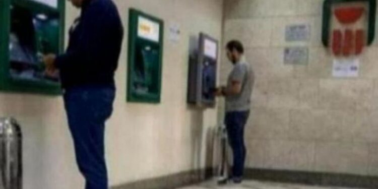 سعر الدولار في ماكينات الصراف الآلي اليوم الجمعة 21-1-2022