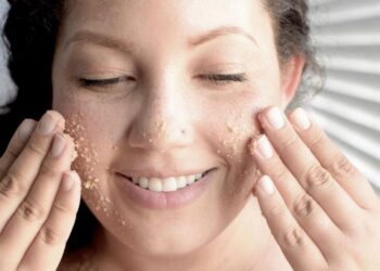 لو بتعاني من المسام الواسعة.. إليكي الحل المناسب للتخلص من هذه المشكلة