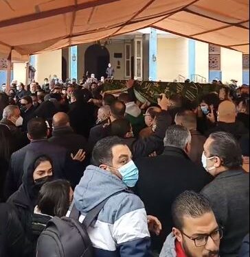 تشييع جثمان الكاتب الصحفي ياسر رزق إلى مثواه الأخير.. صور