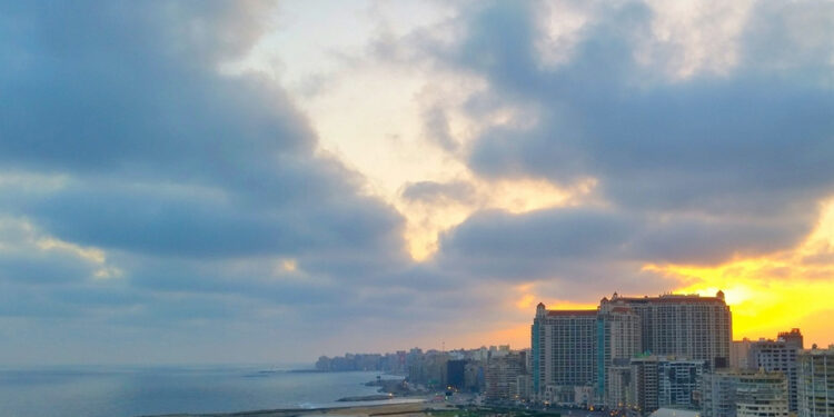 رياح باردة سريعة وموجة صقيع تضرب البلاد.. الأرصاد تُحذر المواطنين