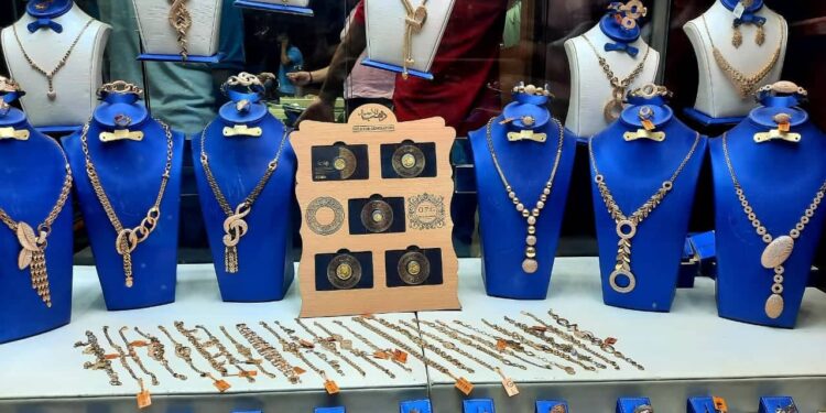 حالة الطقس اليوم.. رياح نشطة باردة وأمطار تمتد للقاهرة