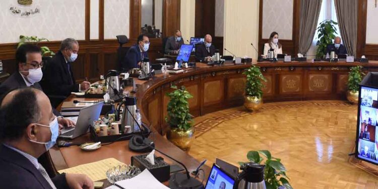 رئيس الوزراء: الحكومة تعمل على تكليفات الرئيس السيسي بمنتدى شباب العالم