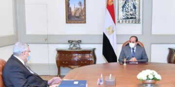 الرئيس السيسي يجتمع مع مستشاره لشئون الصحة لمتابعة الموقف الوبائي