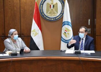 تحضيرًا للقمة العالمية للمناخ COP27 .. البترول والبيئة يبحثان استعدادات المؤتمر