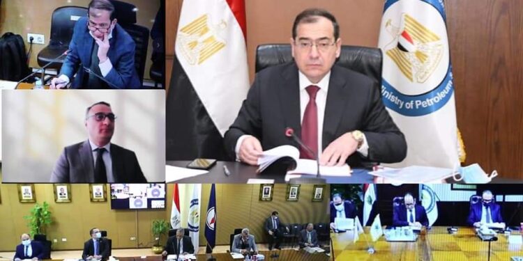 وزير البترول يوجه بزيادة حفر الآبار الاستكشافية.. ما السبب؟