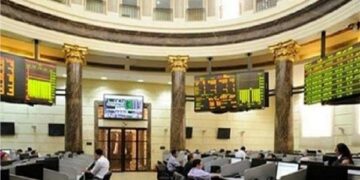 تباين أداء مؤشرات البورصة المصرية في بداية تعاملات اليوم الإثنين