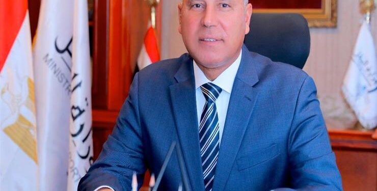 وزير النقل: القطارات الكهربائية توفر الوقت بين المحافظات للنصف