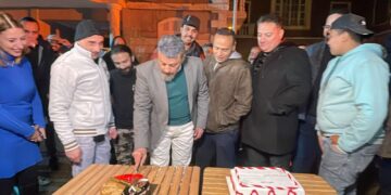 صور.. صناع فيلم شمس يحتفلون بعيد ميلاد عمرو عبدالجليل