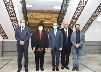 وزيرة الثقافة تبحث تكثيف النشاط الفكري والفني بمحافظة الغربية