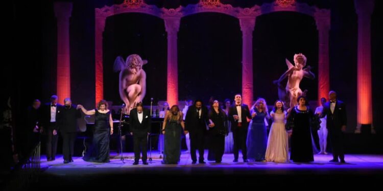 أوبرا القاهرة تستضيف التينور الإيطالي مايتشو جوميز