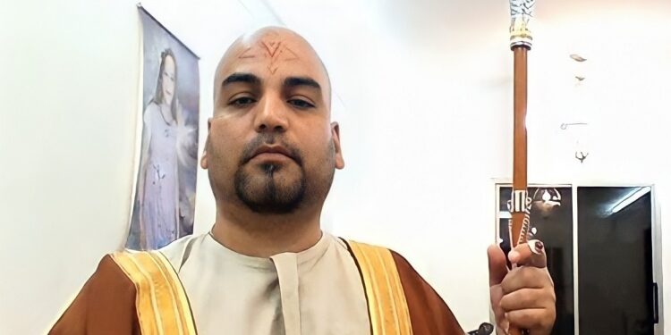 مُرسل من السماء!.. نشأت اللبناني يدعي النبوة.. وفلكية: جاء لإنقاذ الأرض