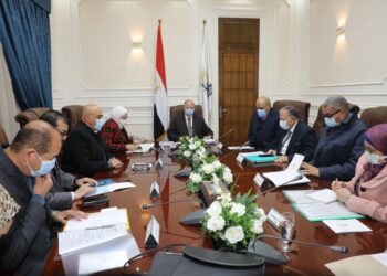 محافظ القاهرة : تذليل الصعوبات التي تواجه خطة تطوير منطقة شق الثعبان