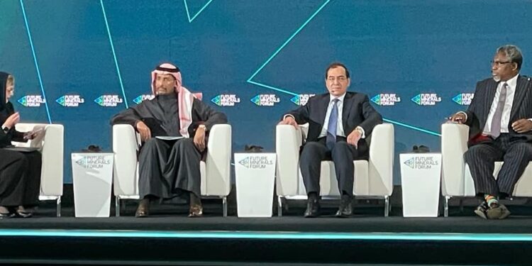وزير البترول: مصر تعمل على تطوير عدد من المدن التعدينية من خلال رؤية واضحة