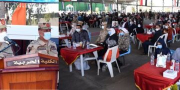 رئيس أركان حرب القوات المسلحة يتفقد الكلية الحربية ويلتقى بالطلبة المستجدين وأسرهم 