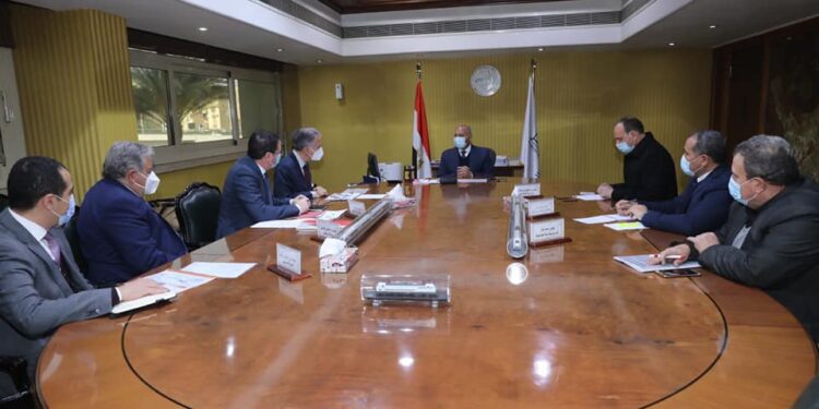 تفاصيل المباحثات المصرية الإسبانية لتوريد 7 قطارات فاخرة لـ هيئة السكك الحديدية