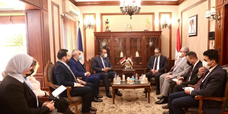 وزير السياحة ينظم مع نظيره العراقي ورش عمل وبرامج مشتركة