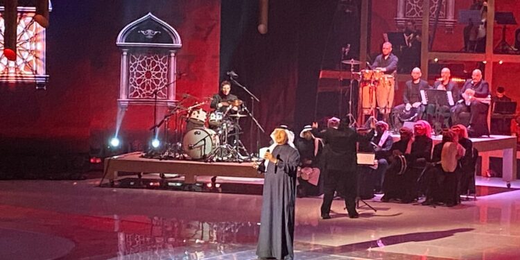 صور.. محمد عبده يشعل حفل جوائز JOY AWARDS