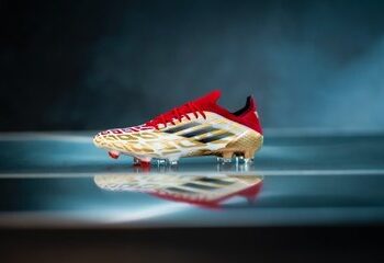 حذاء خاص لحمد صلاح