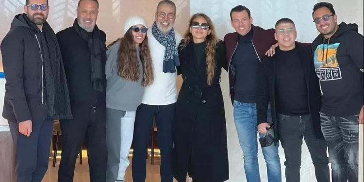 صور.. نجوم الفن تطير للسعودية لهذا السبب