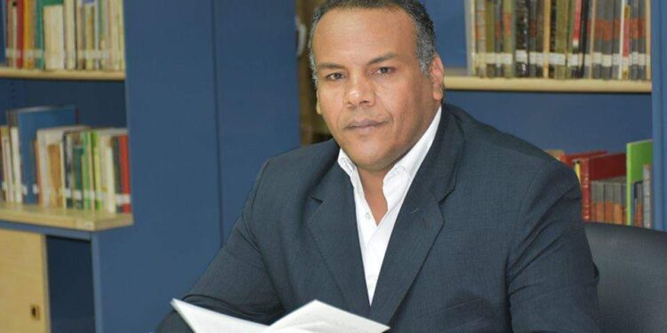 خبير اقتصادي أبو بكر الديب