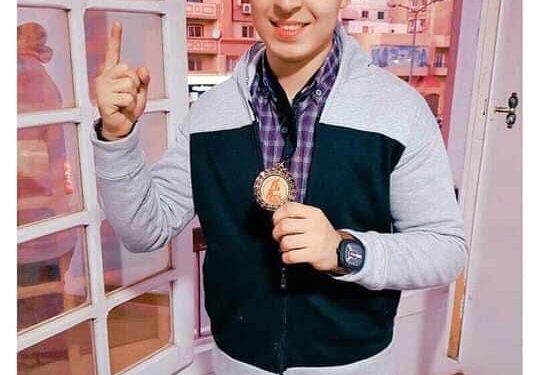 إسلام زكي يتحدى الحياة من على كرسي متحرك ويبارز في بطولات كمال الأجسام