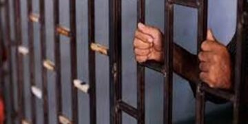 تجديد حبس موظف ضرب جاره بآلة حادة في التجمع