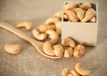 شباب على طول.. أفضل 5 مكسرات لمكافحة الشيخوخة