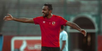 كيف ساند وزير الرياضة المنتخب الوطني في التدريب قبل السفر للكاميرون؟