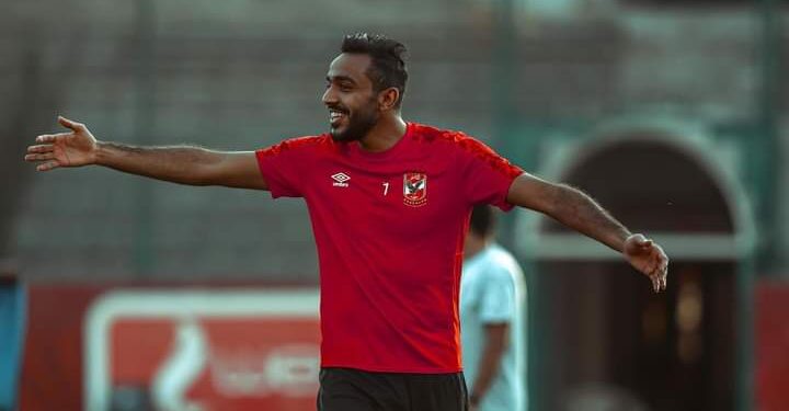 كيف ساند وزير الرياضة المنتخب الوطني في التدريب قبل السفر للكاميرون؟