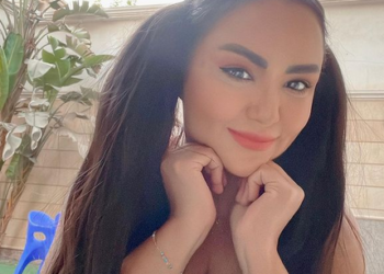 الفنانة إيمان أيوب تروج لمسلسل “نقل عام “