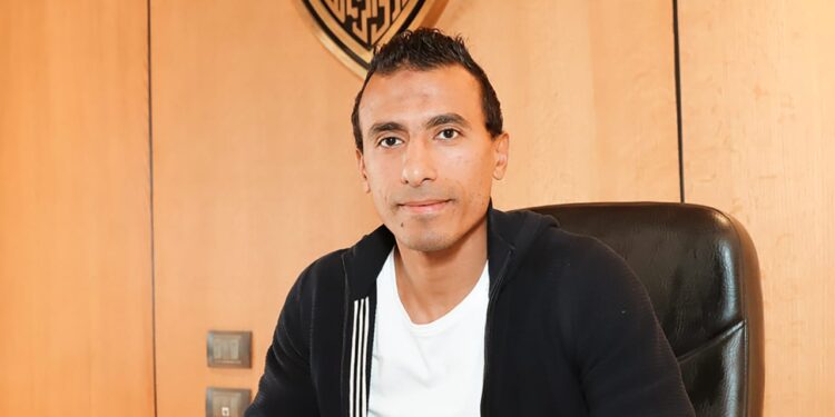 لاعبو الزمالك ينظمون ممرًا شرفيًا لعبد الشافي.. اعرف السبب