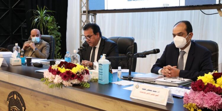 الأعلى للجامعات: إنشاء مراكز رعاية الموهوبين والنوابغ والمبدعين