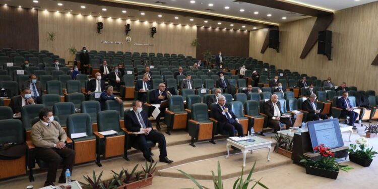 الأعلى للجامعات: إدراج مواد حول تنمية الأسرة المصرية في المقررات الجامعية