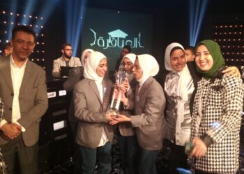 جامعة القاهرة تفوز بكأس مسابقة “عباقرة الجامعات” بعد تحقيق أفضل النتائج