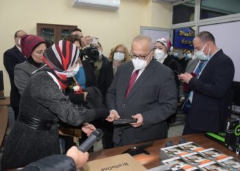 جامعة القاهرة تفتتح مركز خدمات ودعم ذوي الإعاقة| صور