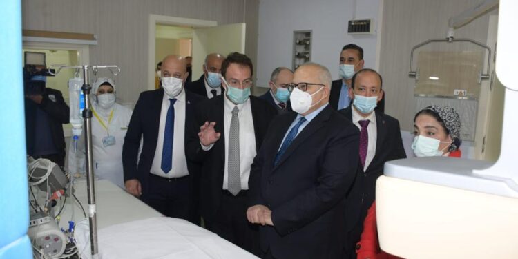 قصر العيني: 25.5 مليون جنيه لتطوير وحدة جراحة القلب والصدر ومعمل الباثولوجيا الجراحية وقسطرة القلب