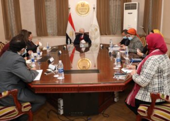 خفض كثافة الفصول وإنهاء تعدد الفترات الدراسية بقرى حياة كريمة