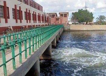 وزير الري يتابع موقف مشروعات محطات الرفع على مستوى الجمهورية