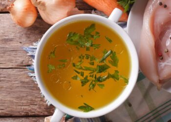 شوربة العظام.. 8 فوائد ستقنعك بتجربة تناولها