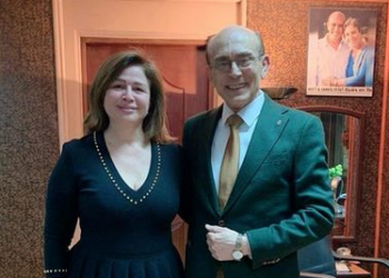 الهام شاهين عن محمد صبحي أستاذ المسرح