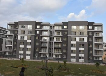 وزير الإسكان يستعرض حصاد مشروعات مدينة القاهرة الجديدة فى 2021