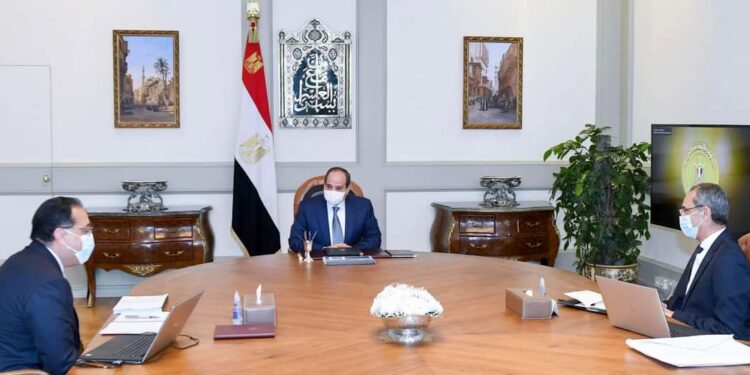 توجيهات جديدة من الرئيس السيسي لوزير الاتصالات .. تعرف عليها