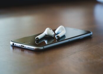 ميكروفون iPhone لا يعمل؟ 5 طرق لاستكشاف الأخطاء وإصلاحها