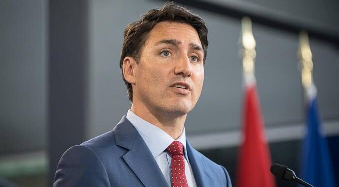 كندا تقرر سحب الموظفين غير الضروريين من سفارتها فى أوكرانيا