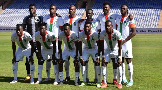 منتخب بوركينا فاسو يحتج على نتيجة مسحات كورونا قبل ساعات من انطلاق كأس الأمم