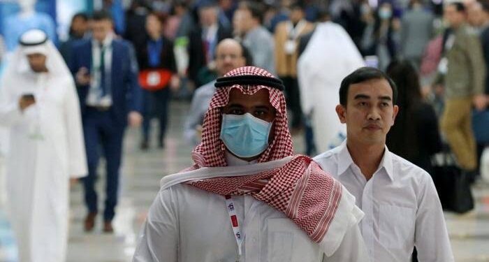 غرامة ضخمة على مخالفي قواعد كورونا في السعودية.. تعرف عليها