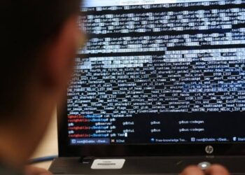 غزو إلكتروني.. مواقع حكومية في أوكرانيا تتعرض لهجوم معلوماتي موسع